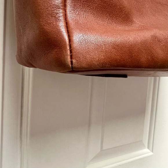 FRYE Mindy Leather Pocket Tote, EUC - Picture 5 of 13